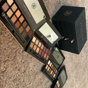 Anastasia Beverly Hills vault
